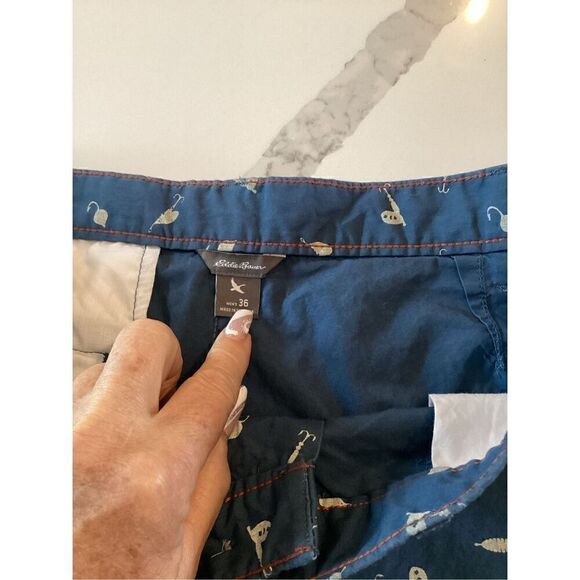 Eddie Bauer Mens Fishing Lure Reels Shorts Sz 36 Chinos - Picture 2 of 7